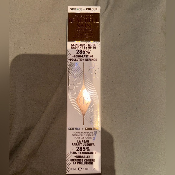 Charlotte Tilbury Beautiful Skin Foundation - Picture 2 of 3